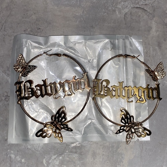 Earrings gold butterfly hoops flower bundle brand new - Picture 4 of 4